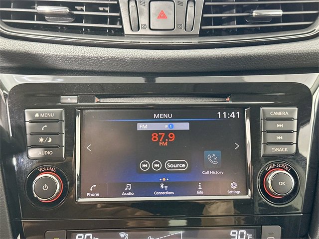 Used 2018 Nissan Rogue SV image 11