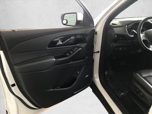 Used 2023 Chevrolet Traverse RS AWD/4WD image 13