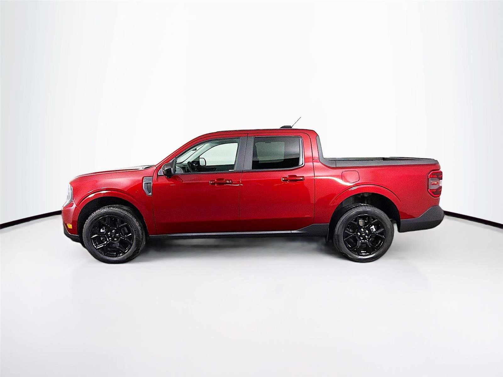 Used 2025 Ford Maverick Lariat w/ Black Appearance Package AWD/4WD image 4