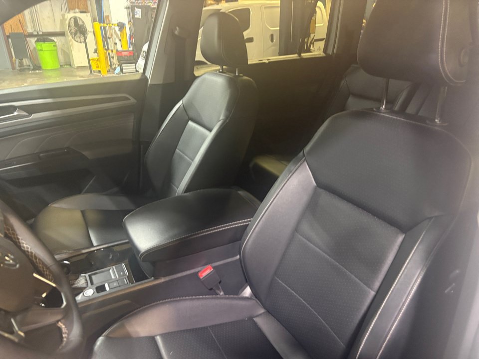 Certified 2023 Volkswagen Atlas SE w/ Black Wheel Package FWD image 30