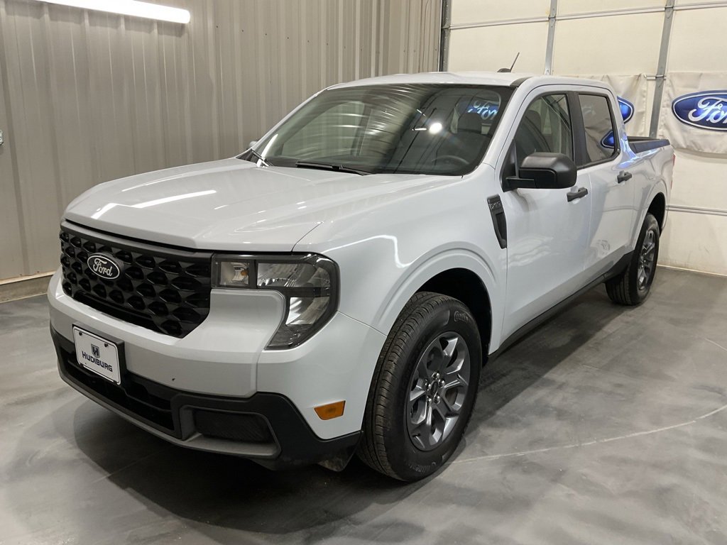 Used 2025 Ford Maverick XLT w/ Equipment Group 302A image 3