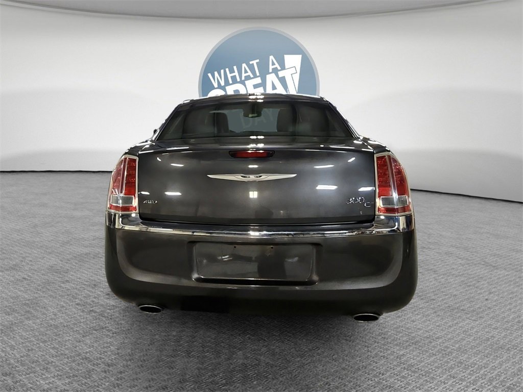 Used 2013 Chrysler 300 C image 5
