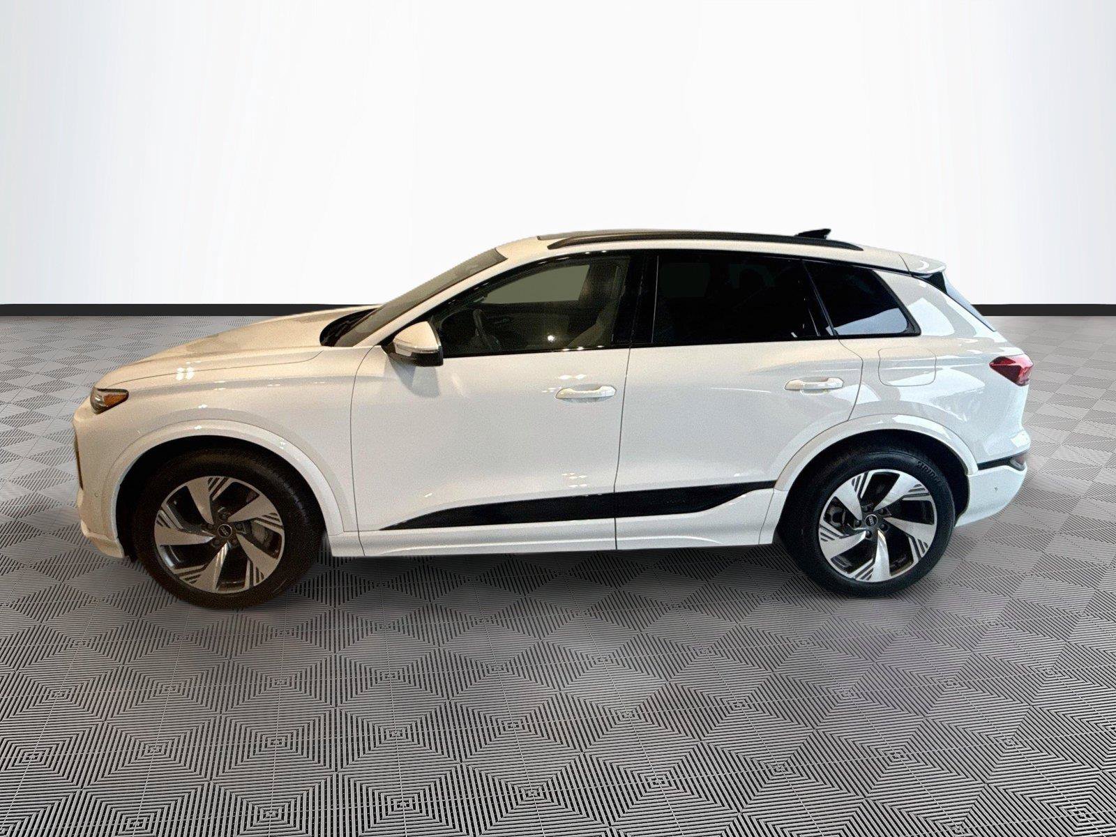Certified 2025 Audi Q6 e-tron Prestige w/ Beige Warm Weather Package AWD/4WD image 3