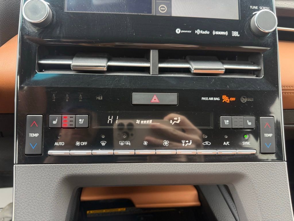 Used 2019 Toyota Avalon Limited w/ Advanced Safety Package image 21