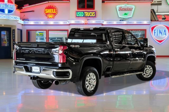 Used 2022 Chevrolet Silverado 2500 LTZ image 3