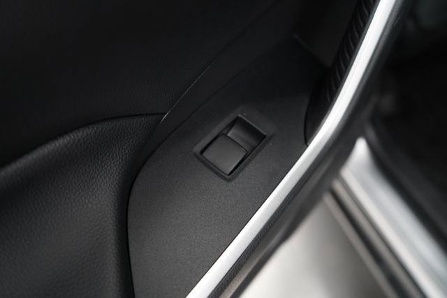 Used 2022 Toyota RAV4 LE image 44