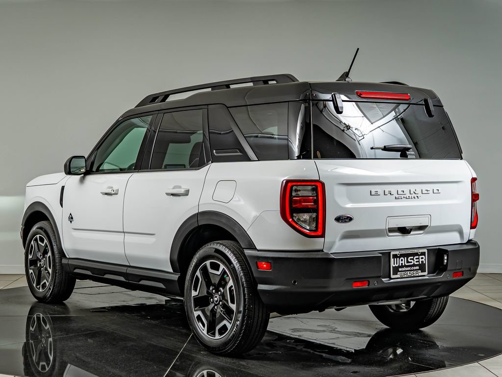 Used 2023 Ford Bronco Sport Outer Banks w/ Tech Package AWD/4WD image 7