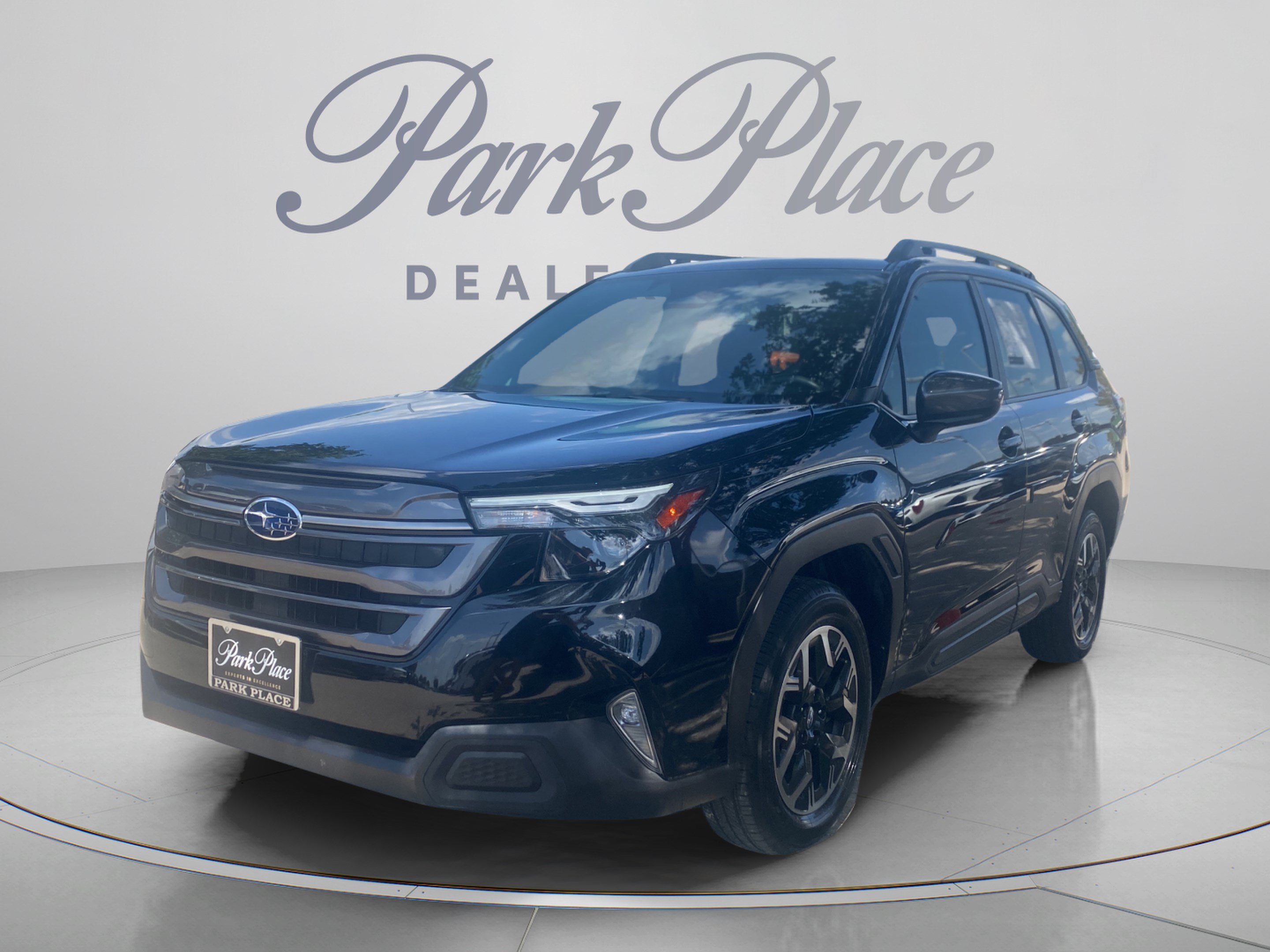 Used 2025 Subaru Forester Premium w/ Convenience Package #1