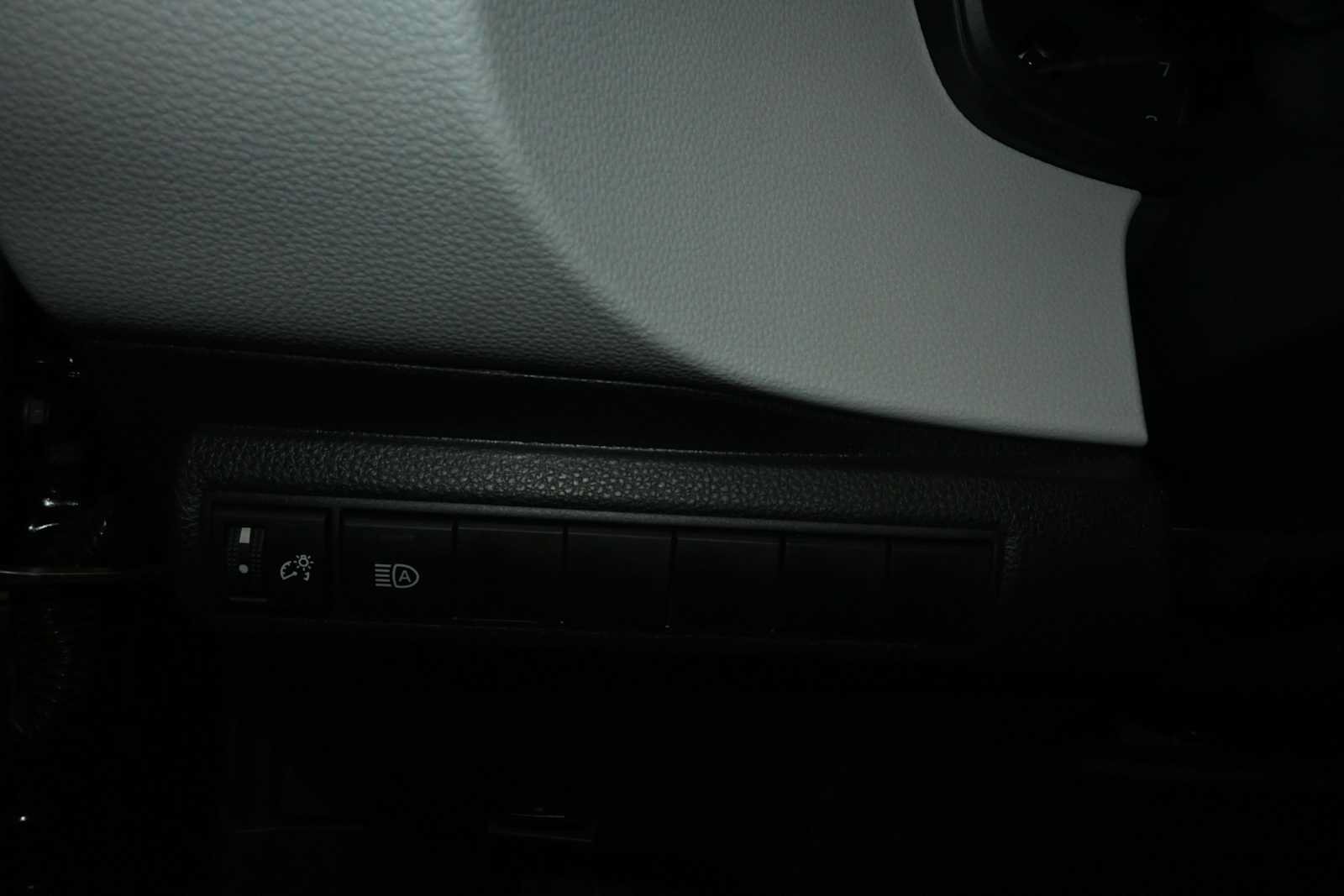Used 2024 Toyota Corolla SE FWD image 12