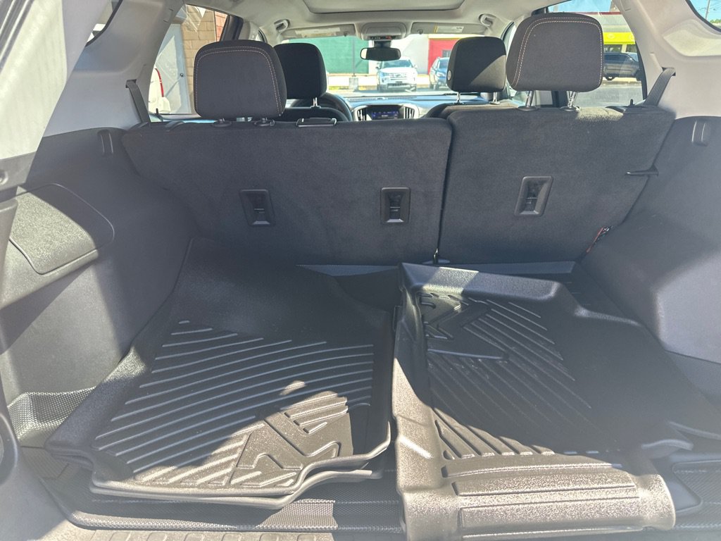 Used 2021 GMC Terrain SLE w/ Driver Convenience Package FWD image 16