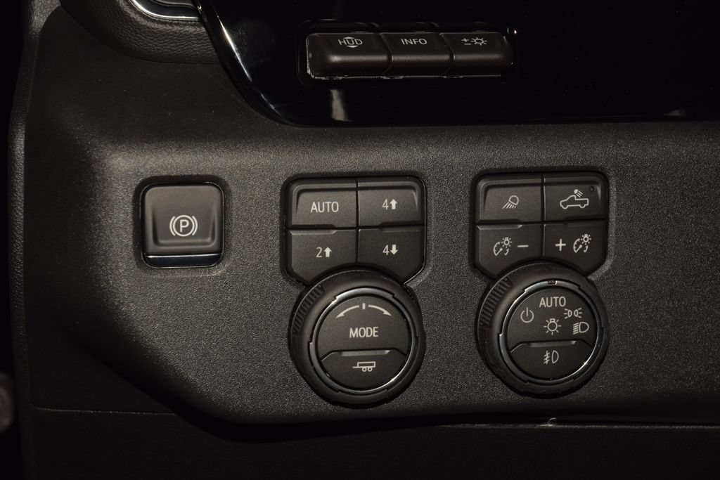 New 2026 Chevrolet Silverado 2500 High Country w/ High Country Premium Package AWD/4WD image 39