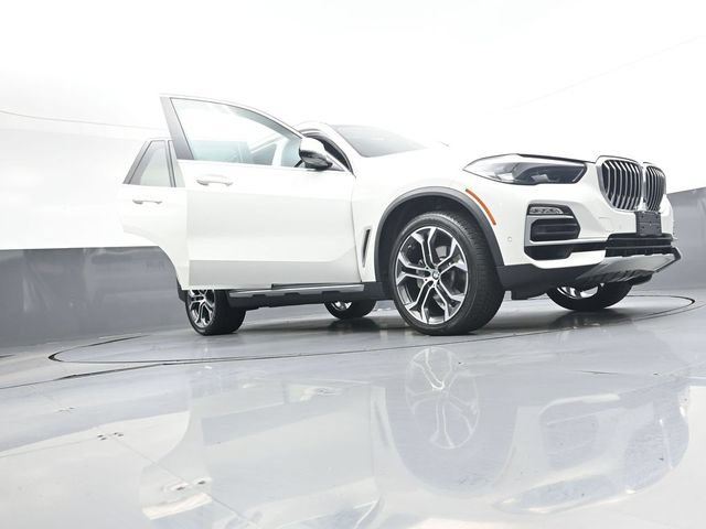 Used 2021 BMW X5 xDrive40i w/ Convenience Package AWD/4WD image 40