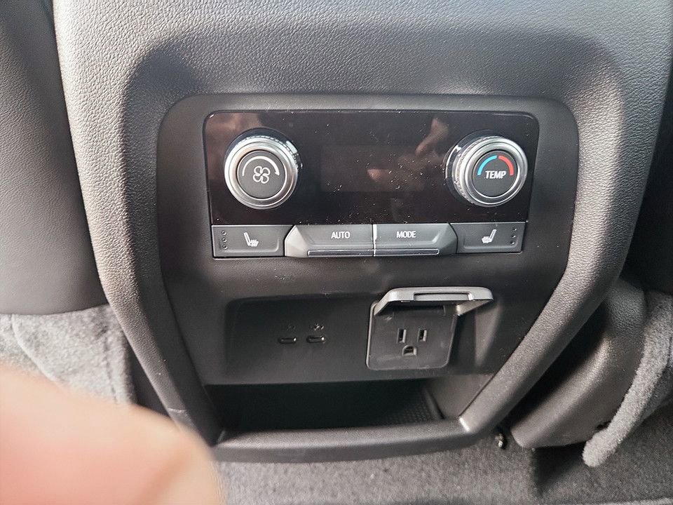 New 2026 GMC Acadia Elevation image 32