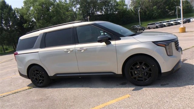 New 2026 Kia Carnival SX Prestige image 4