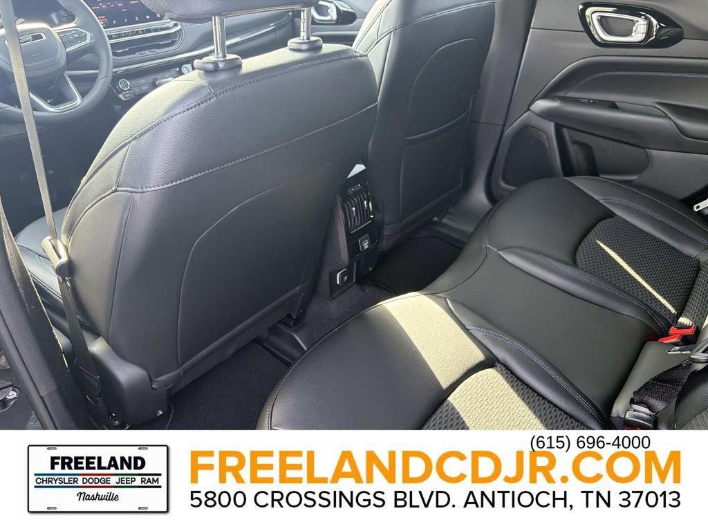 New 2026 Jeep Compass Latitude image 15
