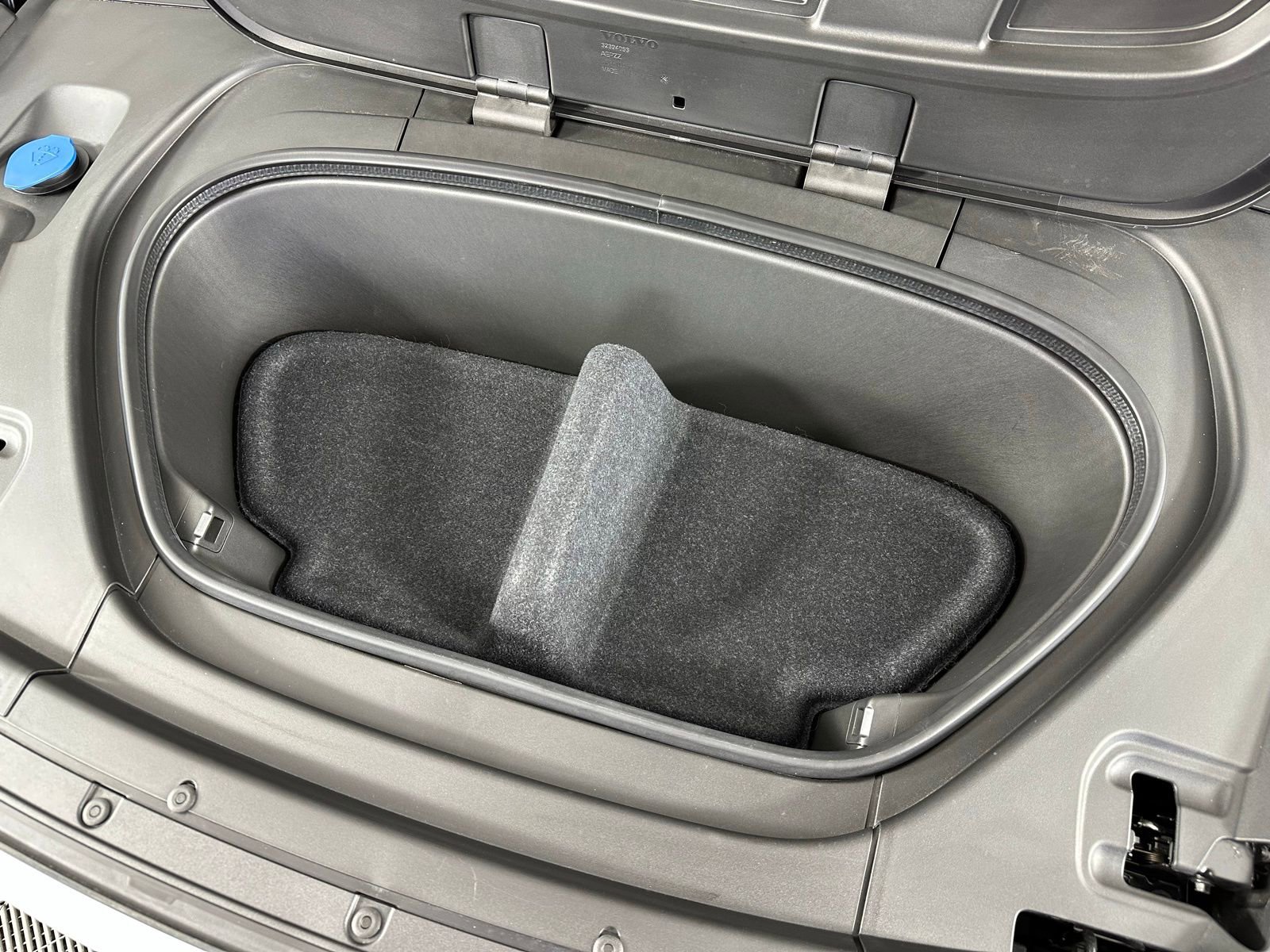 Used 2023 Volvo XC40 Recharge Plus image 24