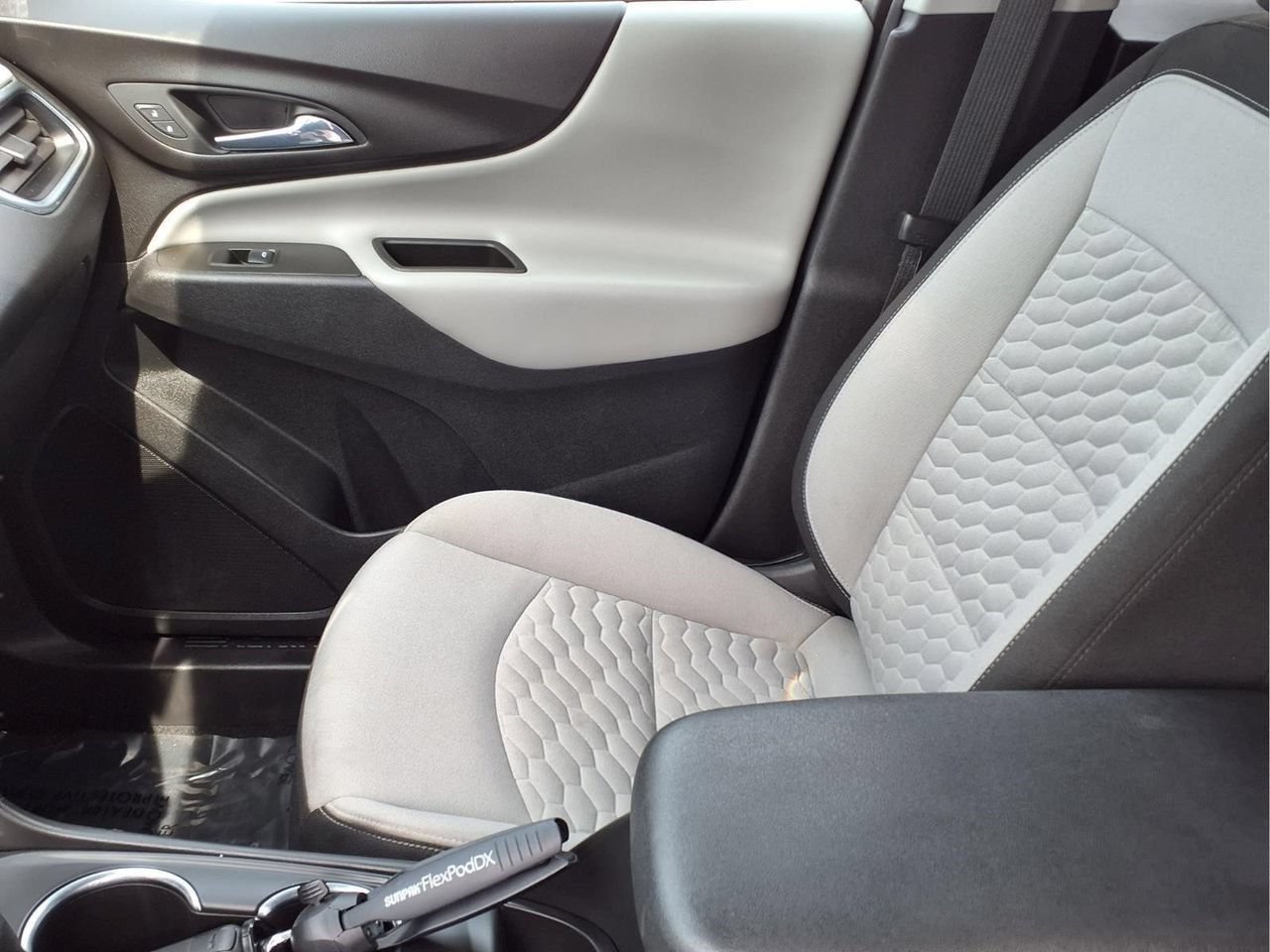 Used 2021 Chevrolet Equinox LT AWD/4WD image 15