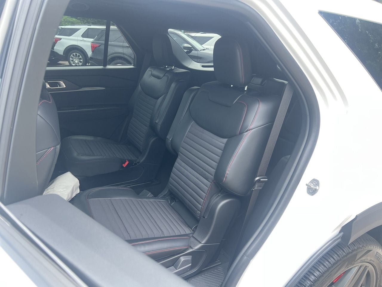 New 2026 Ford Explorer ST-Line w/ ST-Line Street Pack AWD/4WD image 18