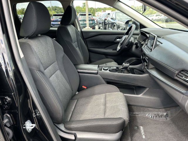 Used 2024 Nissan Rogue SV AWD/4WD image 11