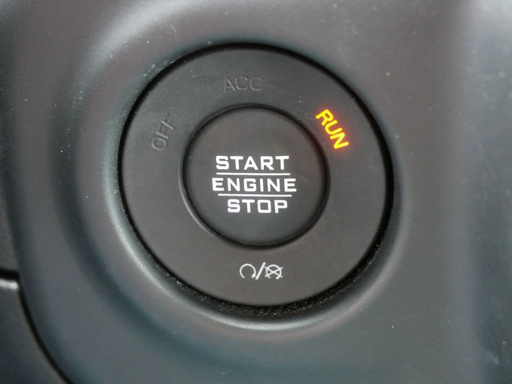 Used 2020 Jeep Wrangler Unlimited Sahara w/ Uconnect 4C Nav & Sound Group AWD/4WD image 23