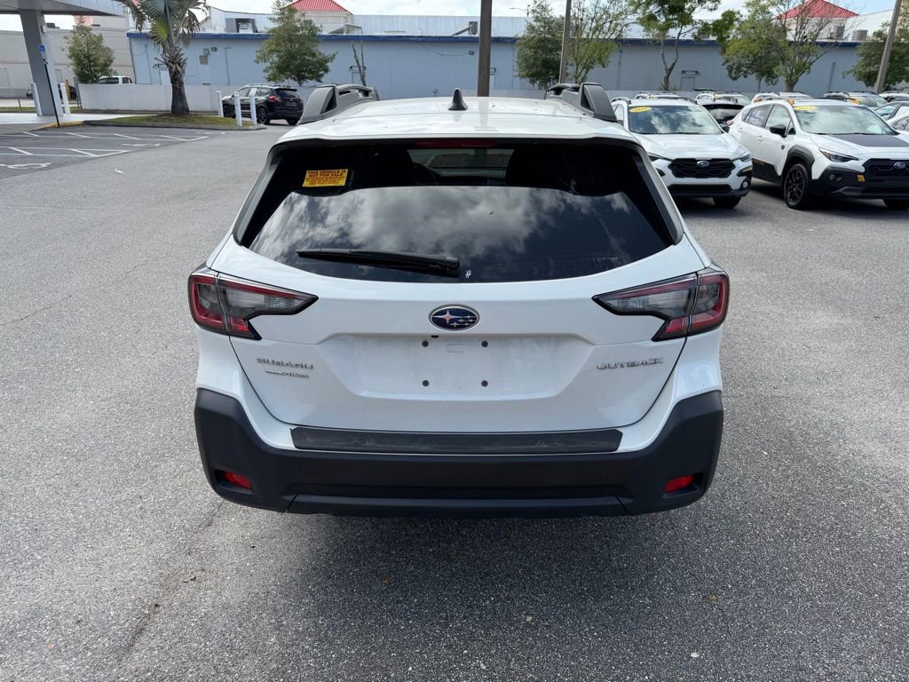 Used 2024 Subaru Outback Premium AWD/4WD image 6