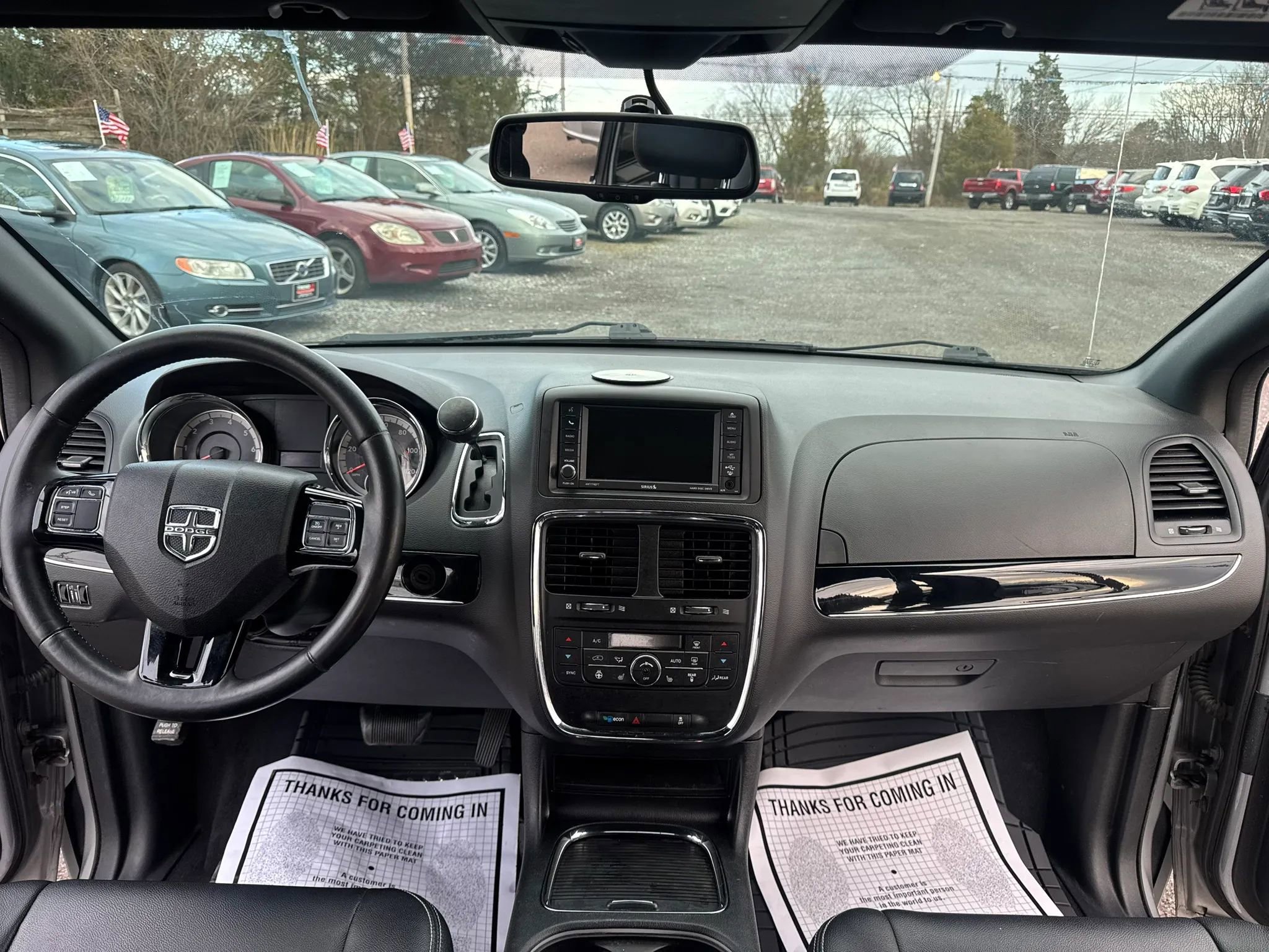 Used 2016 Dodge Grand Caravan SXT image 24