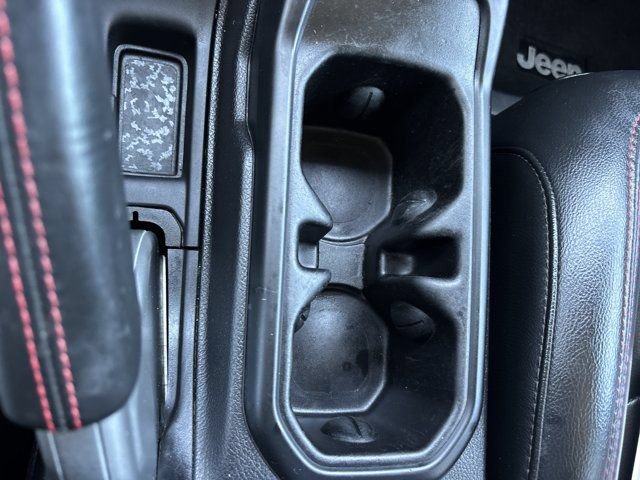 Used 2018 Jeep Wrangler Unlimited Rubicon w/ Dual Top Group AWD/4WD image 42