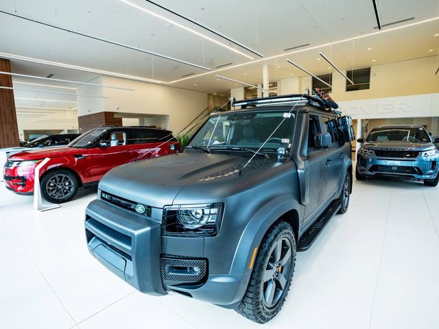 New 2025 Land Rover Discovery Sport S image 25