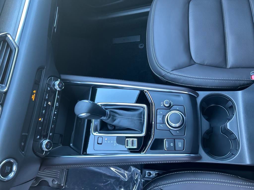New 2025 MAZDA CX-5 Signature image 17