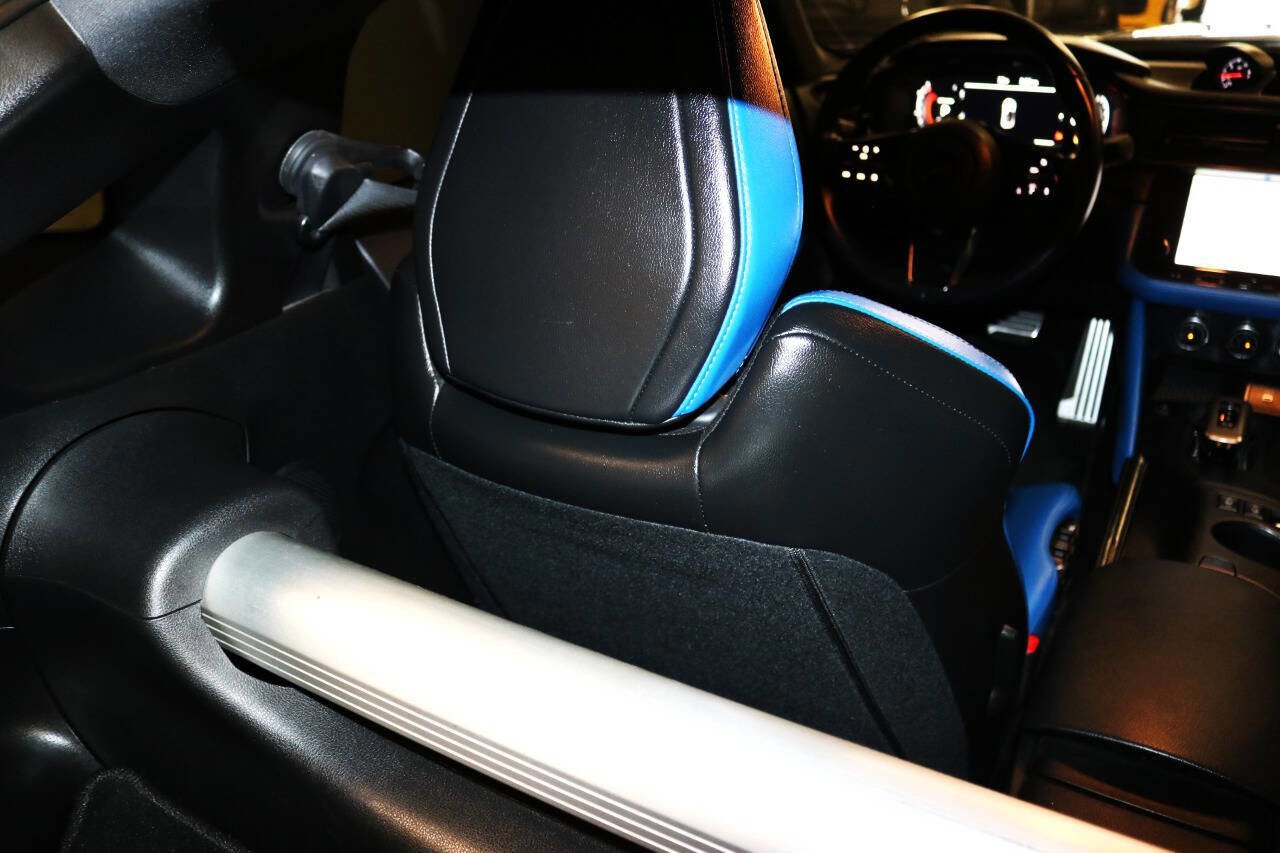 Used 2023 Nissan Z Performance 2dr Coupe 9A w/ Floor Mat Package (L93) image 71