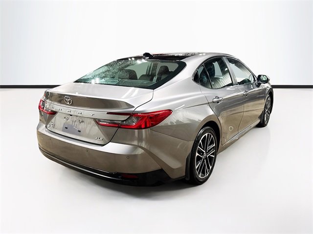 Used 2025 Toyota Camry XLE image 7