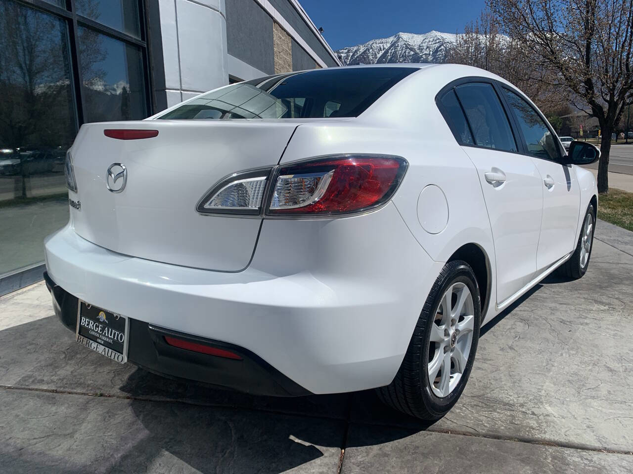 Used 2010 MAZDA MAZDA3 i Touring image 5