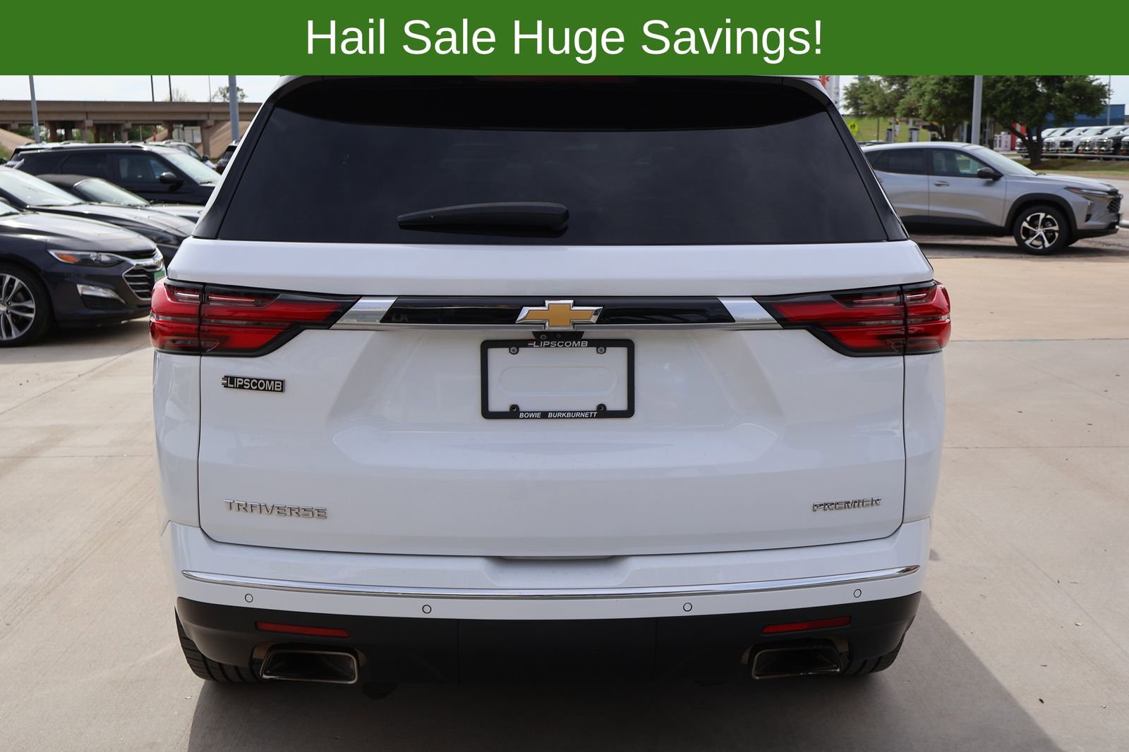 Used 2023 Chevrolet Traverse Premier FWD image 7