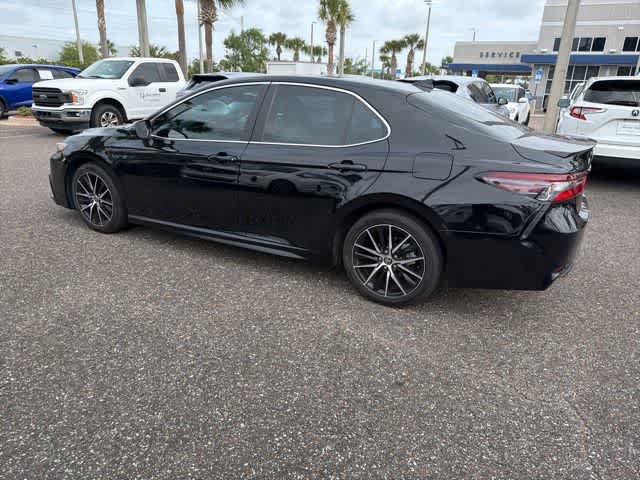 Used 2021 Toyota Camry SE FWD image 27