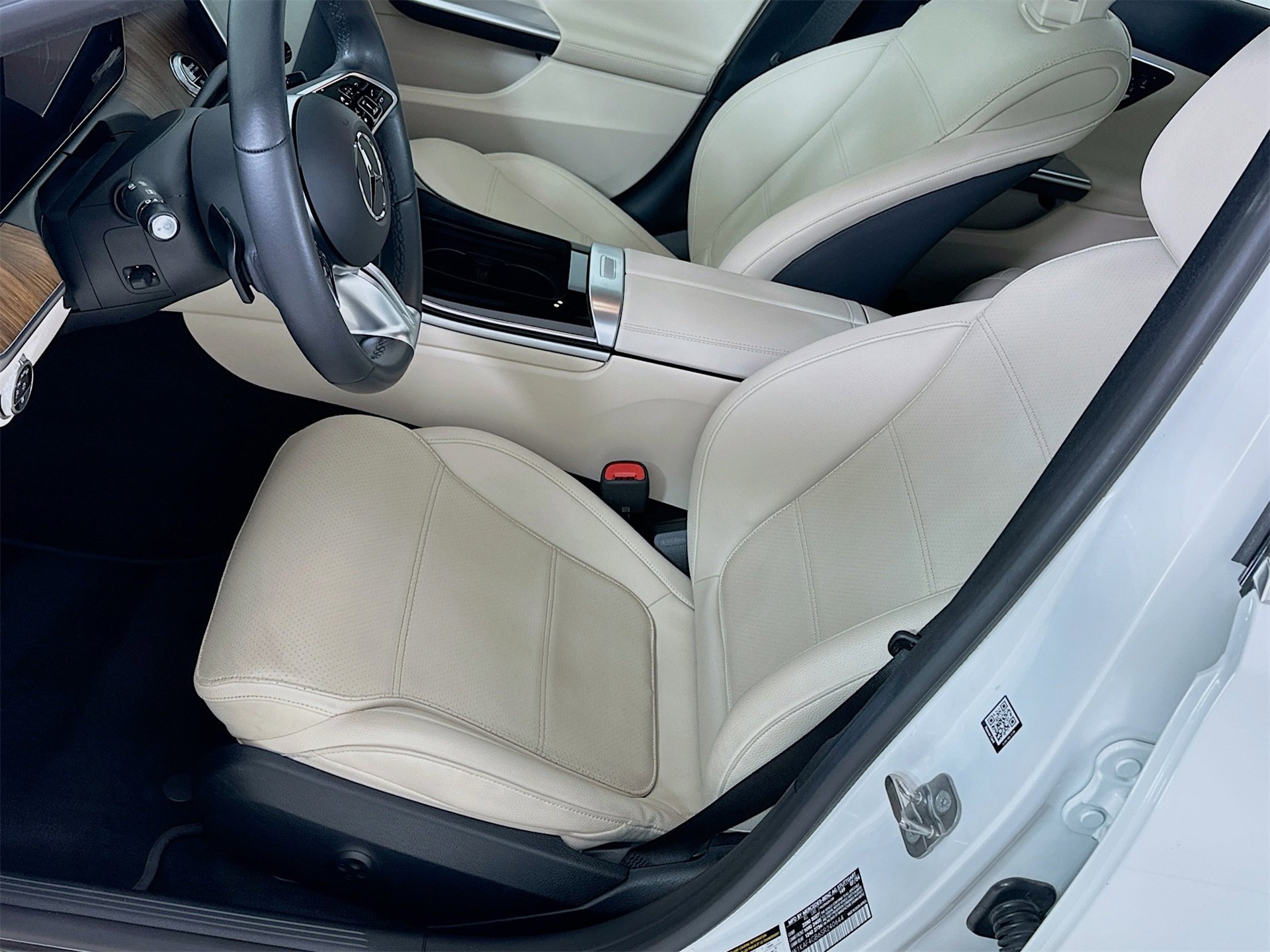 Certified 2025 Mercedes-Benz C 300 Sedan image 19