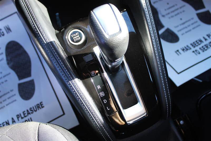 Used 2018 Nissan Kicks SV image 19