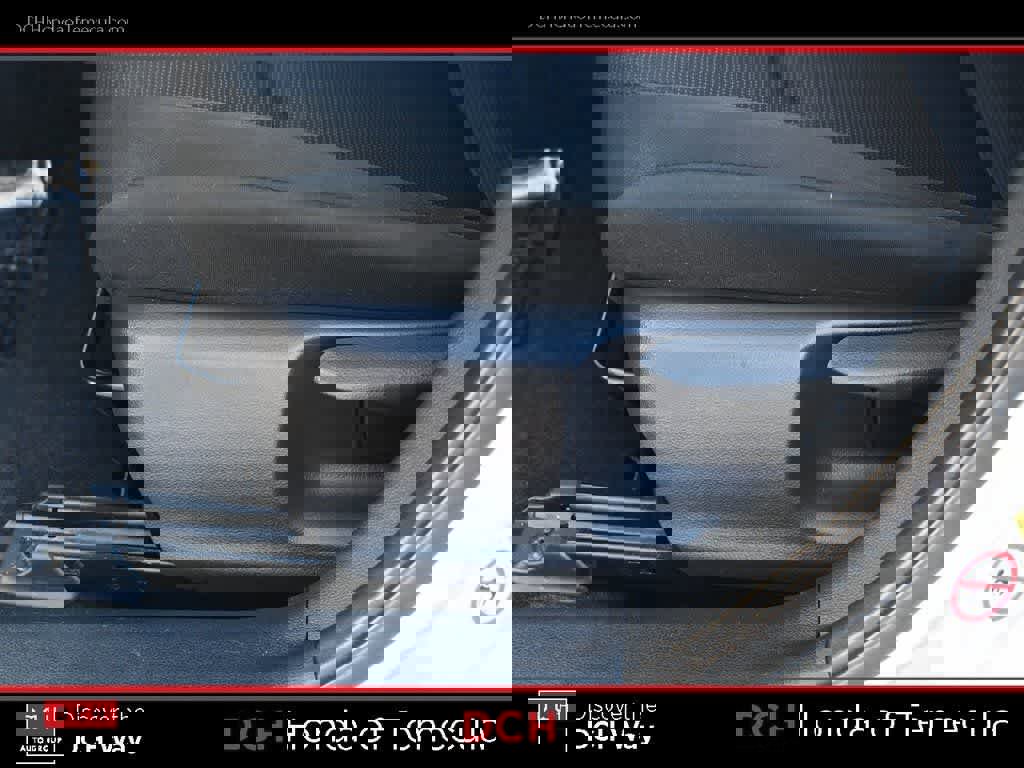 Used 2022 Toyota Prius L Eco image 17