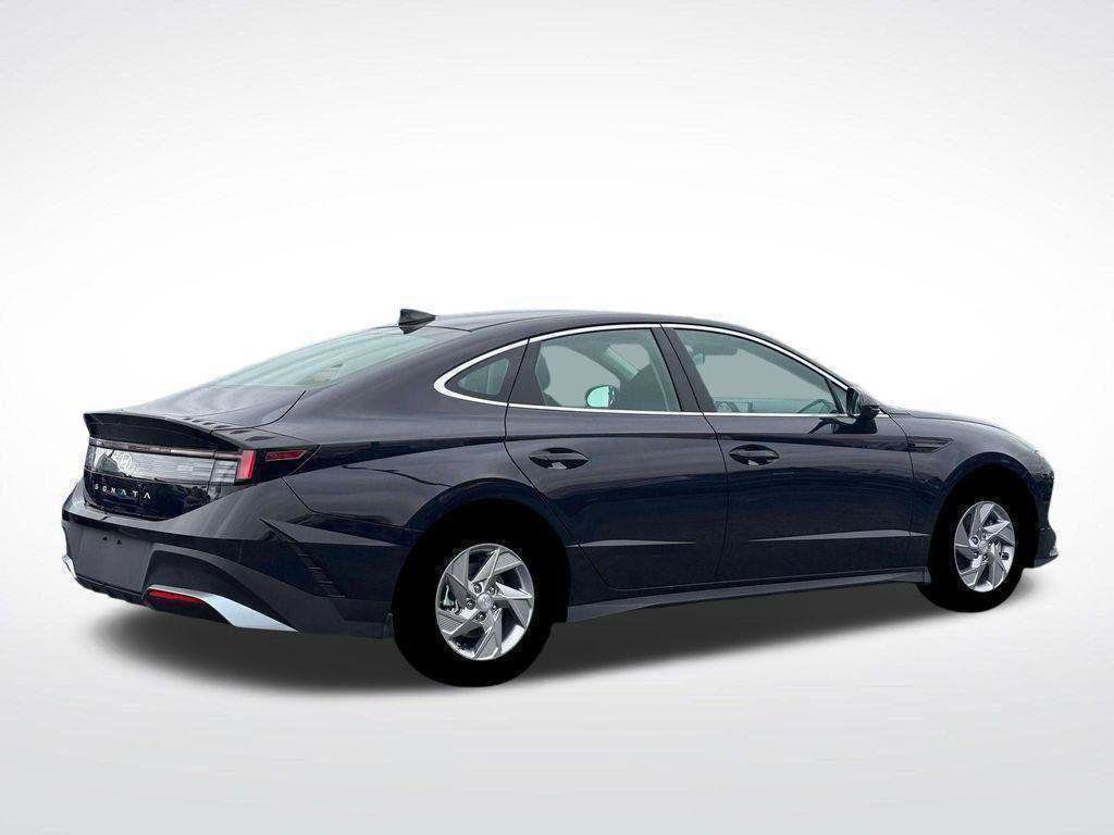 New 2026 Hyundai Sonata SE FWD image 8