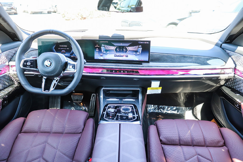 Used 2026 BMW i7 xDrive60 AWD/4WD image 12