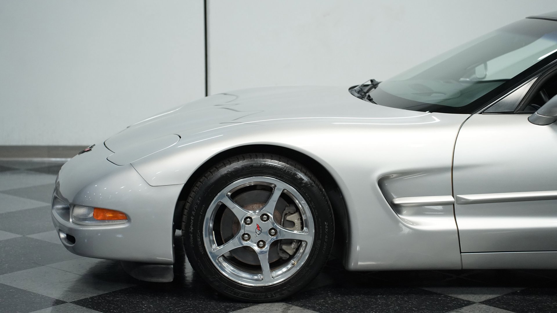 Used 2004 Chevrolet Corvette Coupe w/ Preferred Equipment Group image 19