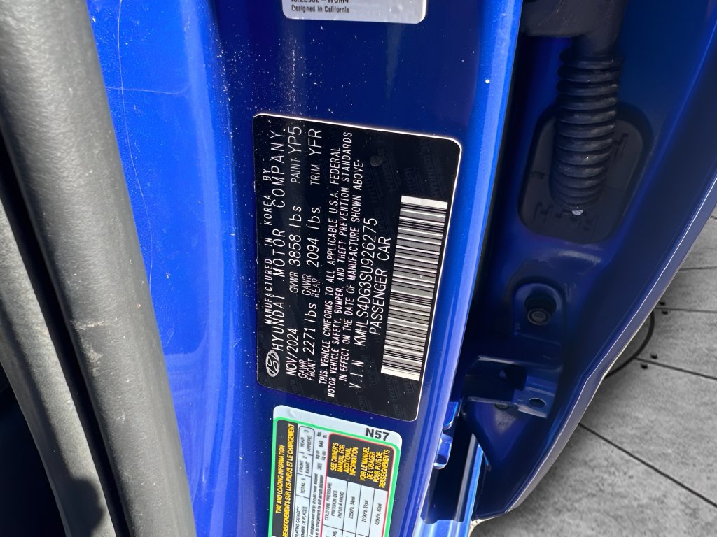 Used 2025 Hyundai Elantra SEL FWD image 29