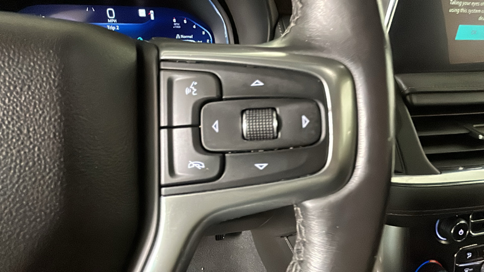 Used 2022 Chevrolet Suburban LT AWD/4WD image 21