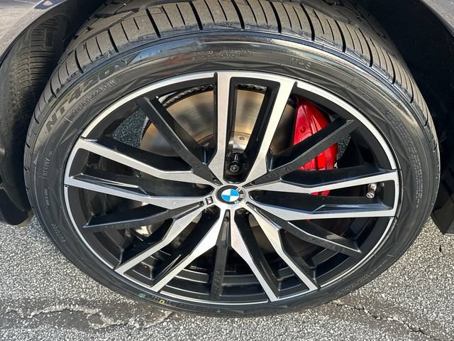 Used 2022 BMW X6 xDrive40i w/ Executive Package AWD/4WD image 10