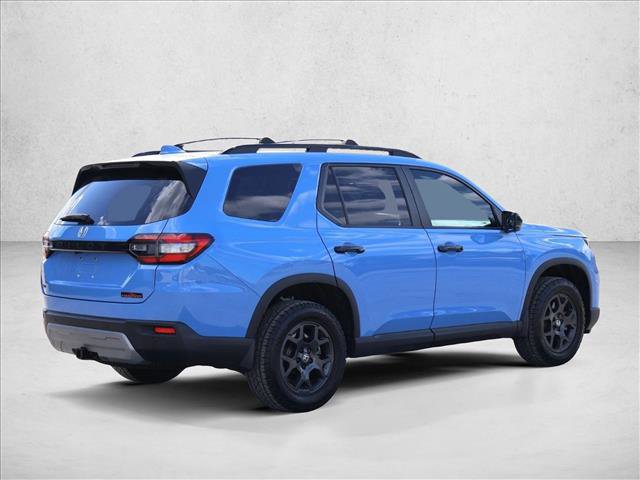 Used 2025 Honda Pilot TrailSport image 5