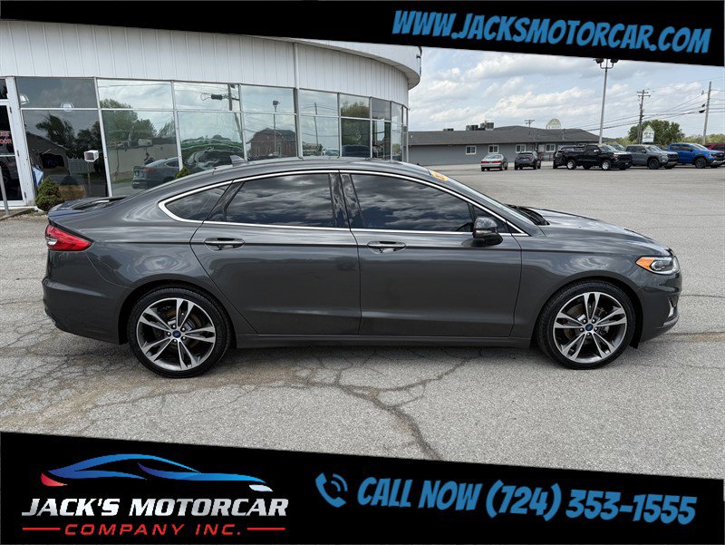 Used 2020 Ford Fusion Titanium AWD/4WD image 2