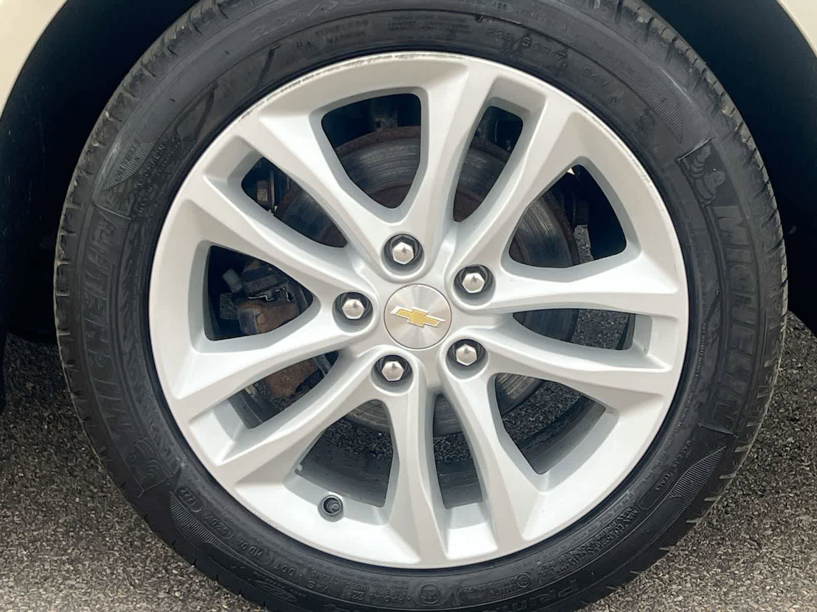 Used 2016 Chevrolet Malibu LT FWD image 14