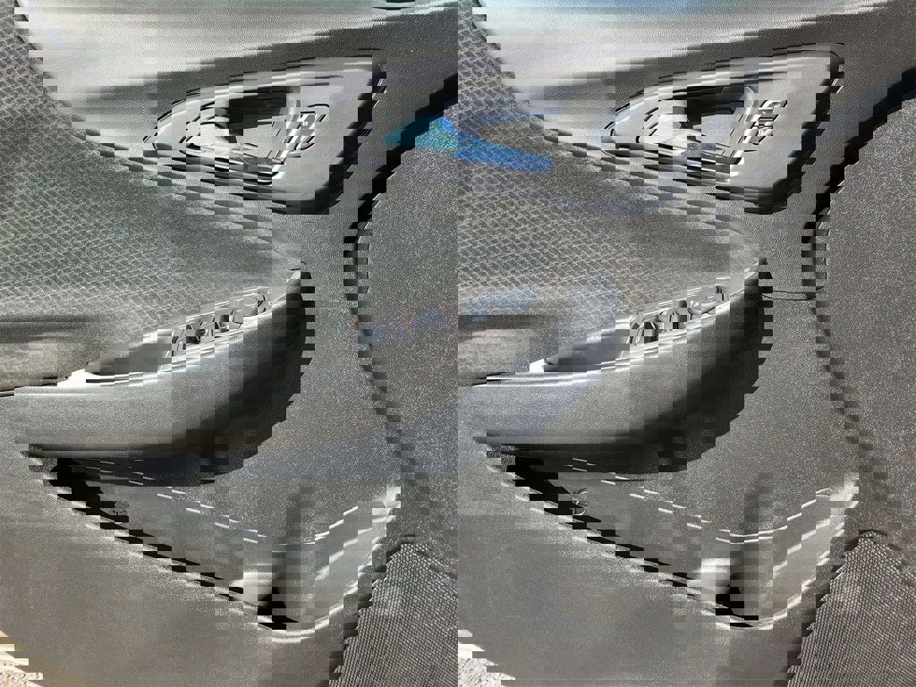 Used 2024 Chevrolet Malibu LT image 15