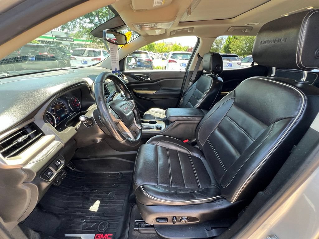 Used 2017 GMC Acadia Denali w/ Technology Package AWD/4WD image 21
