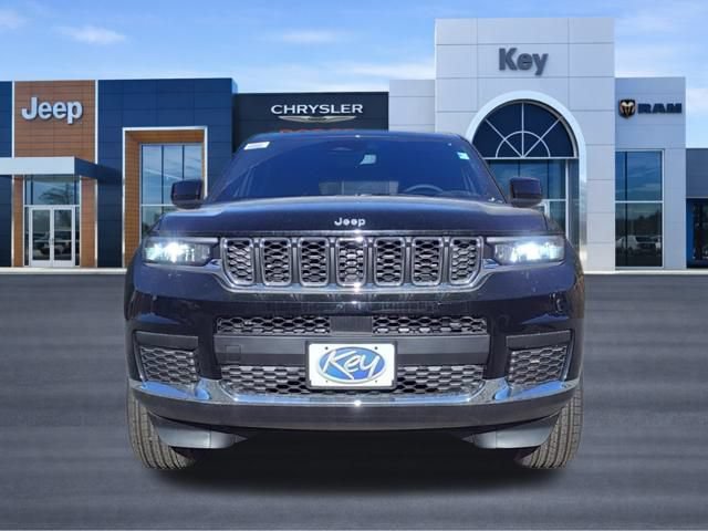 New 2024 Jeep Grand Cherokee L Laredo w/ Trailer Tow Package AWD/4WD image 10