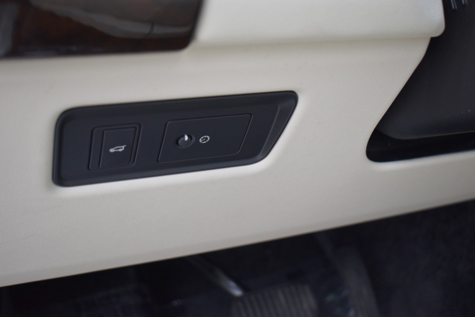 Used 2021 Land Rover Range Rover AWD/4WD image 24